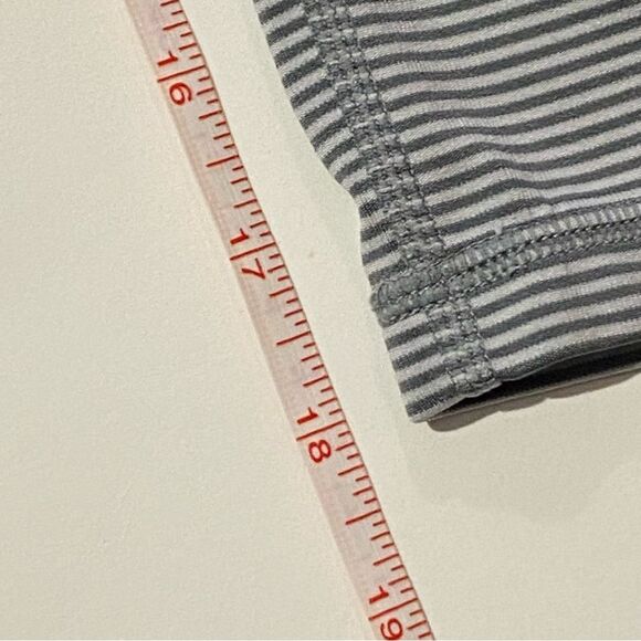 Women's Gap Fit Eclipse Gray Striped X Small Leggings Activewear - Picture 10 of 10